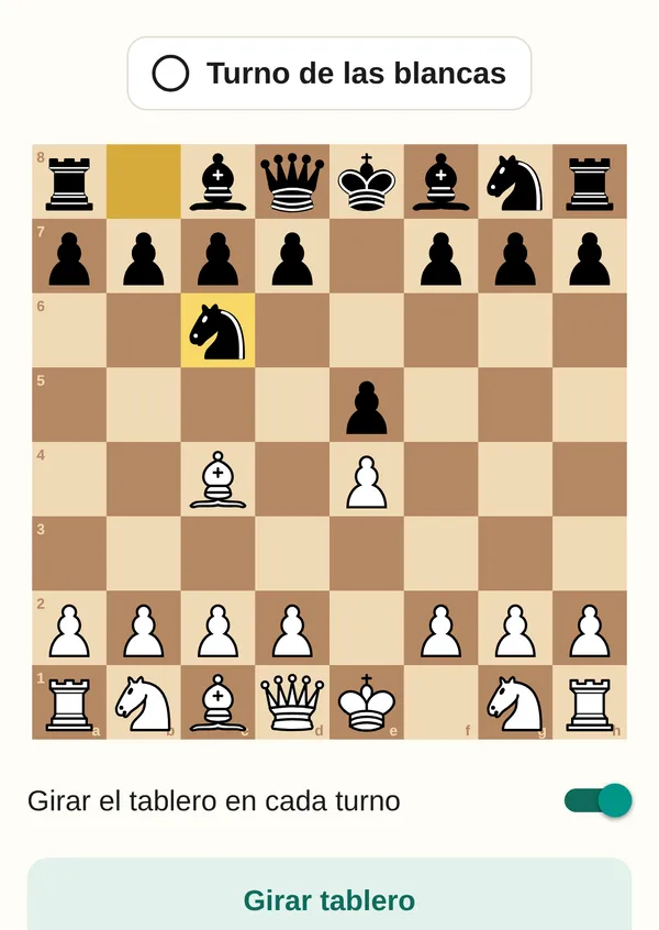 Pantalla de Dos jugadores: tablero con una partida empezada y el aviso Turno de las blancas